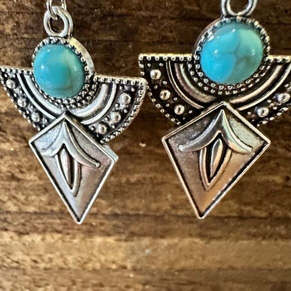 Boho Hippie Vintage Arrow Dangle Wire Earrings, Turquoise Stone, Gift Box - Picture 5 of 12